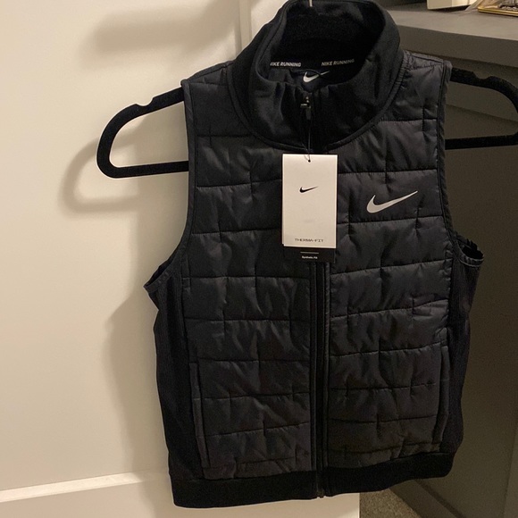 Nike vest - Picture 1 of 1